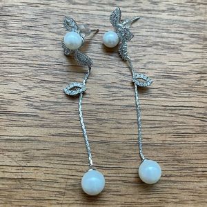 Pearl and diamond earrings